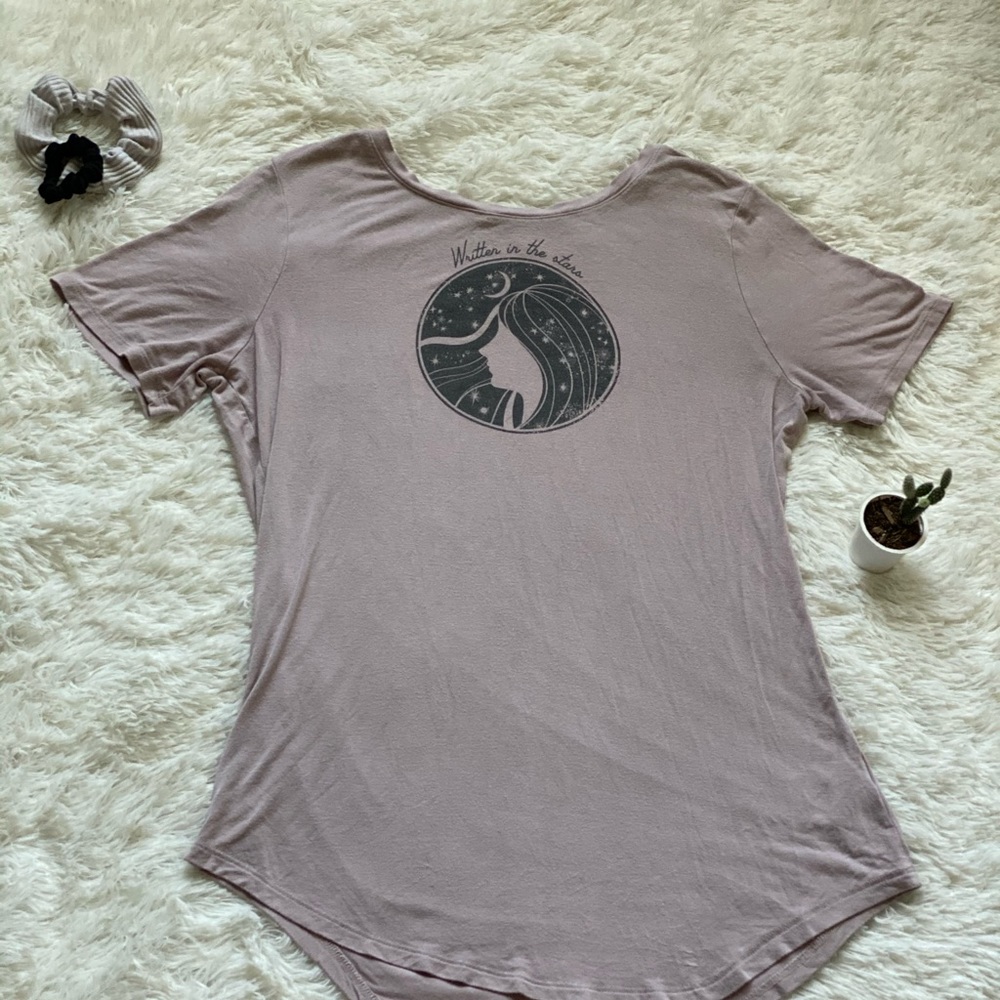 Old Navy graphic tee